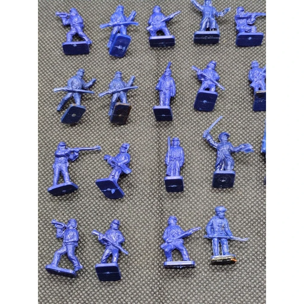 (42) Civil War Miniatures 1/72 Scale